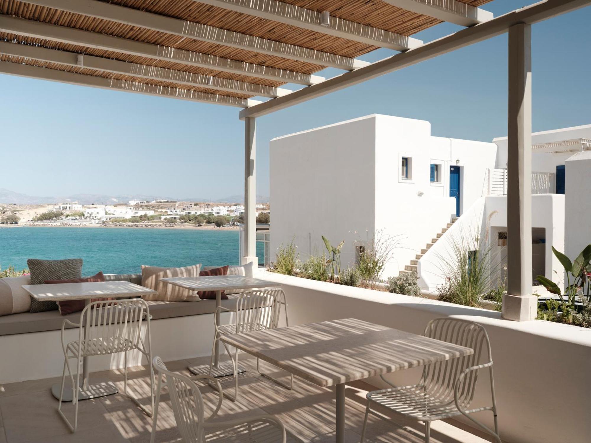 Akria Seaside Suites Науса Экстерьер фото