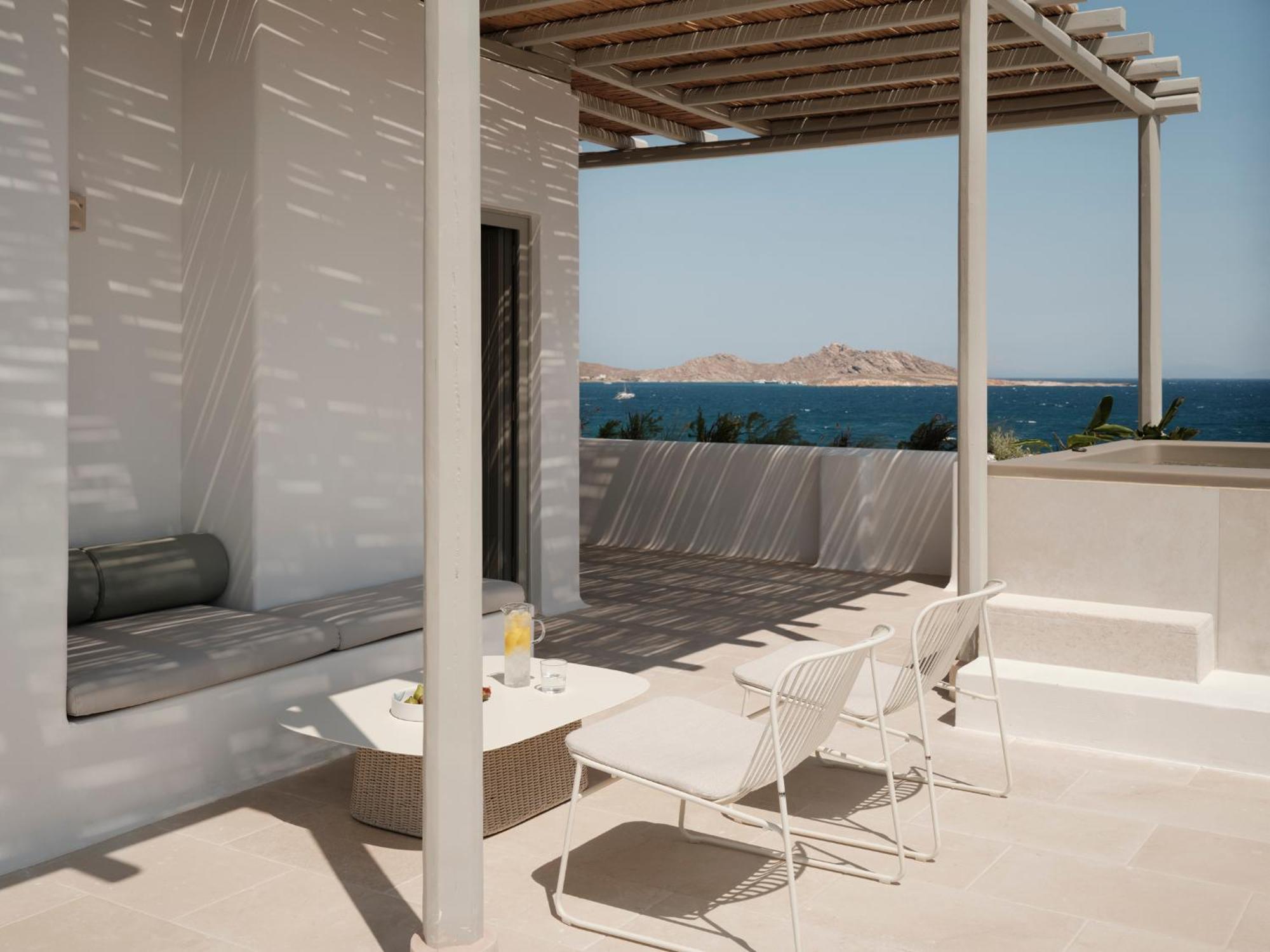 Akria Seaside Suites Науса Экстерьер фото