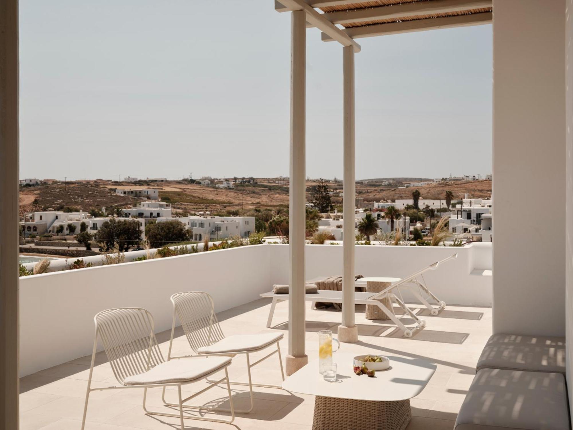 Akria Seaside Suites Науса Экстерьер фото